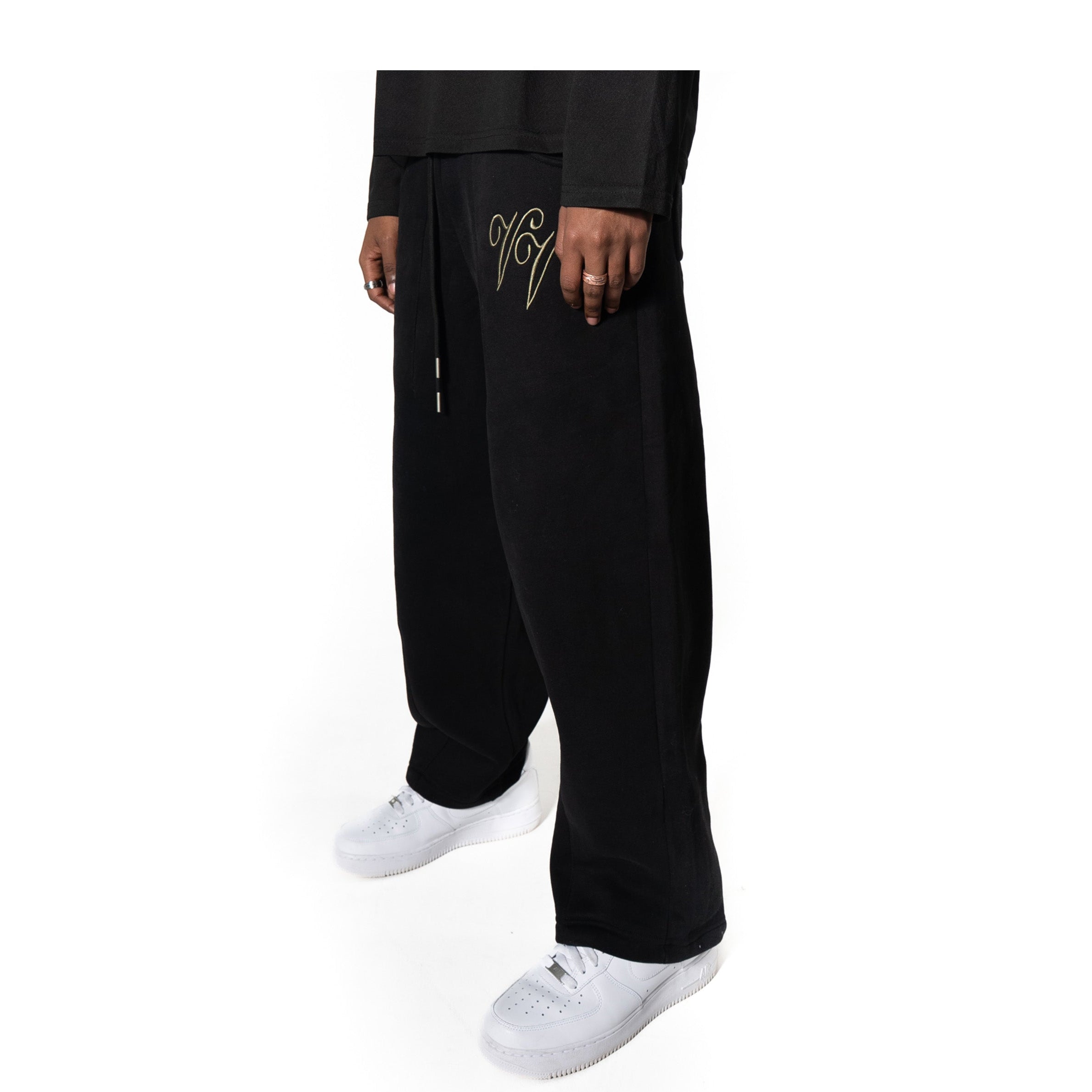 BLACK VV SWEATS
