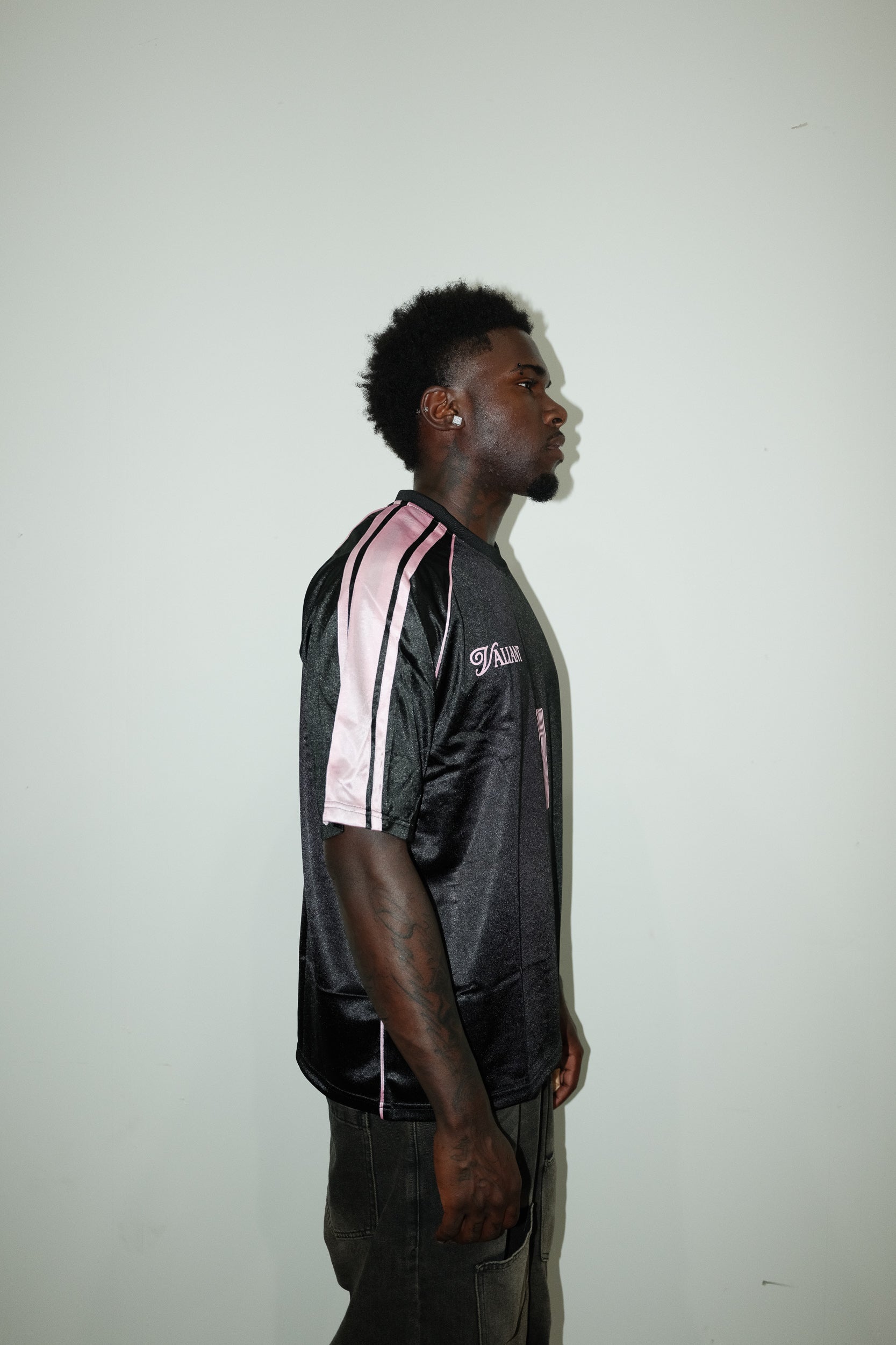 VALIANT FC JERSEY- BLACK/PINK